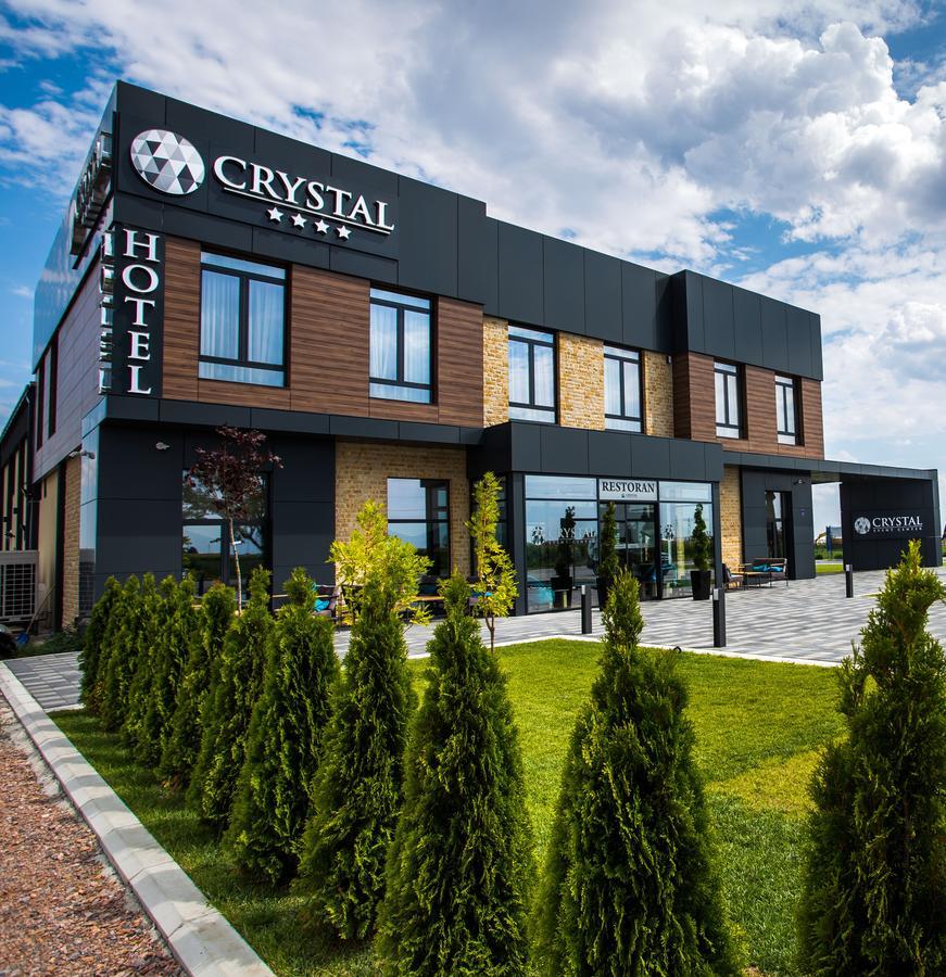 Hotel Crystal Pecinci Exteriér fotografie